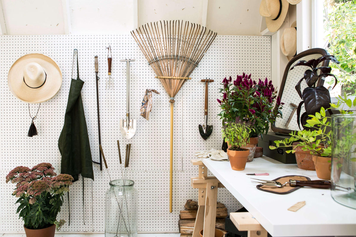 How to Organize Garden Tools in a Garage or Shed: Smart Storage Ideas for a Clutter-Free Space