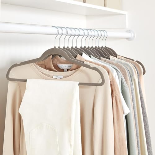 Amazon Basics Slim Velvet Non-Slip Space Saving Suit Clothes Hangers, Sturdy Metal, Gray/Silver, 30-Pack - Image 4