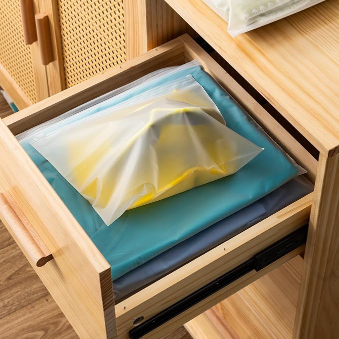 16x12 Inch Frosted Zipper Bags for Clothes 25Pcs No Vent Holes - Image 5